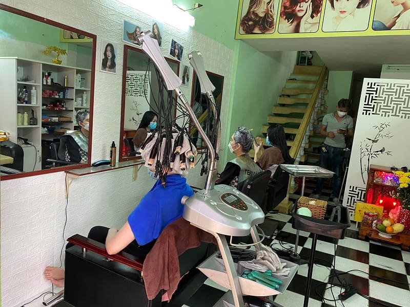 tiệm cắt tóc nữ đẹp ở nha trang