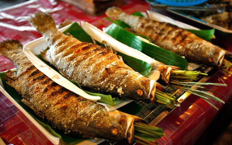Cá rán nhà hàng sân vườn quận Tân Phú 72