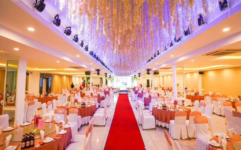 nhà hàng tổ chức tiệc cưới tại Hà Nội Venus (1)